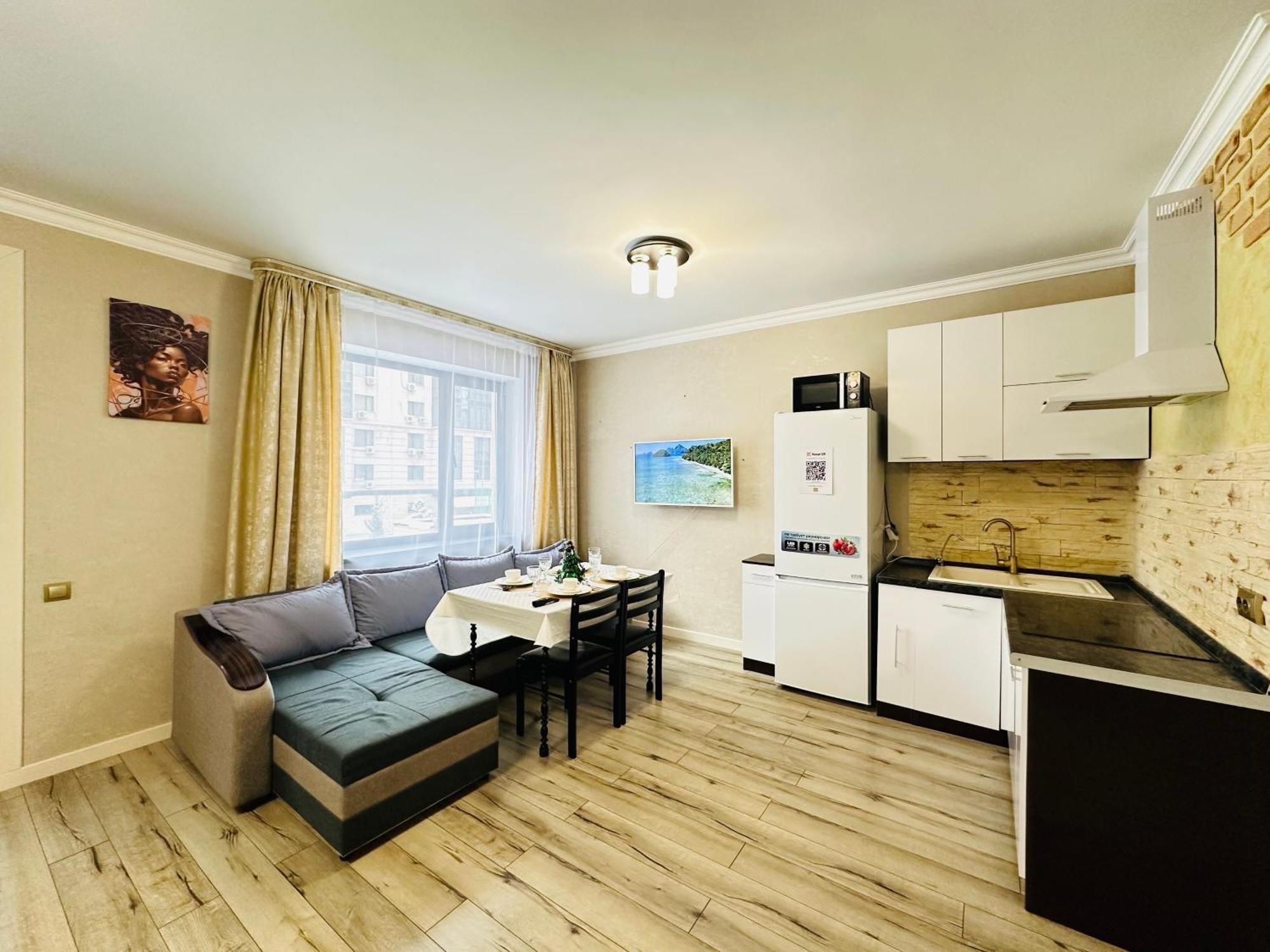 Апартаменти Vostochnyi Park Apartament In The Center Of Алмати Екстер'єр фото