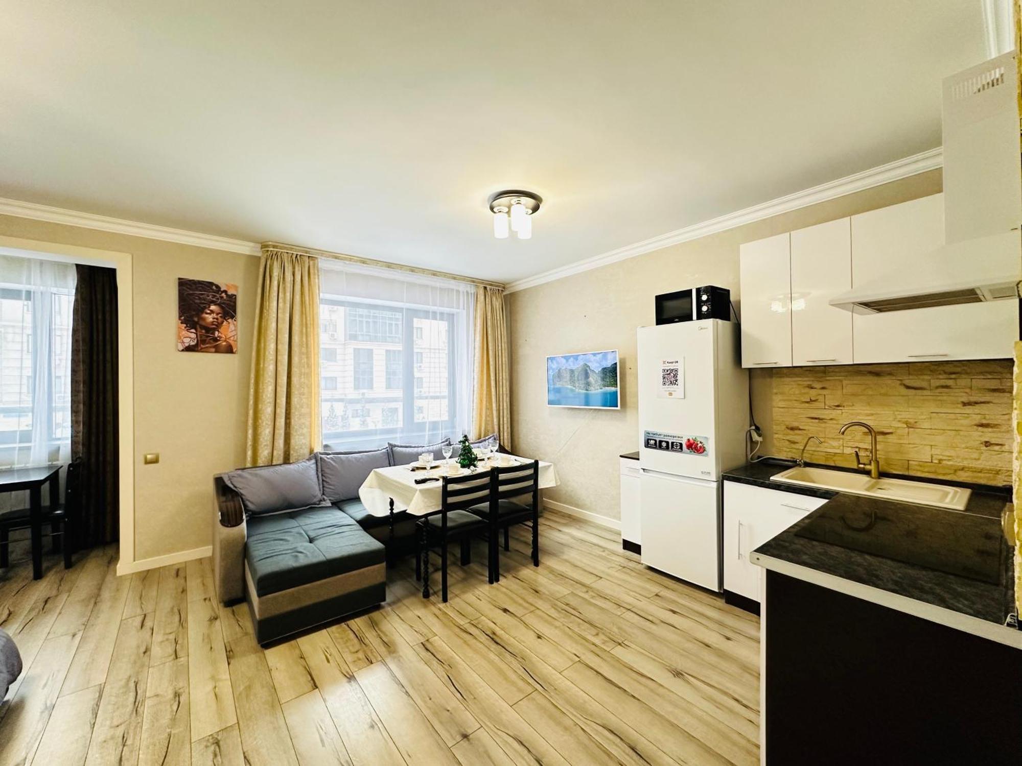 Апартаменти Vostochnyi Park Apartament In The Center Of Алмати Екстер'єр фото