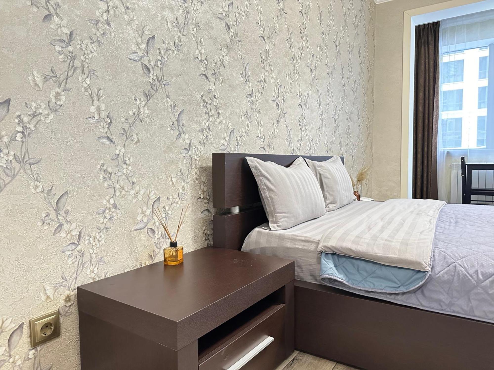 Апартаменти Vostochnyi Park Apartament In The Center Of Алмати Екстер'єр фото